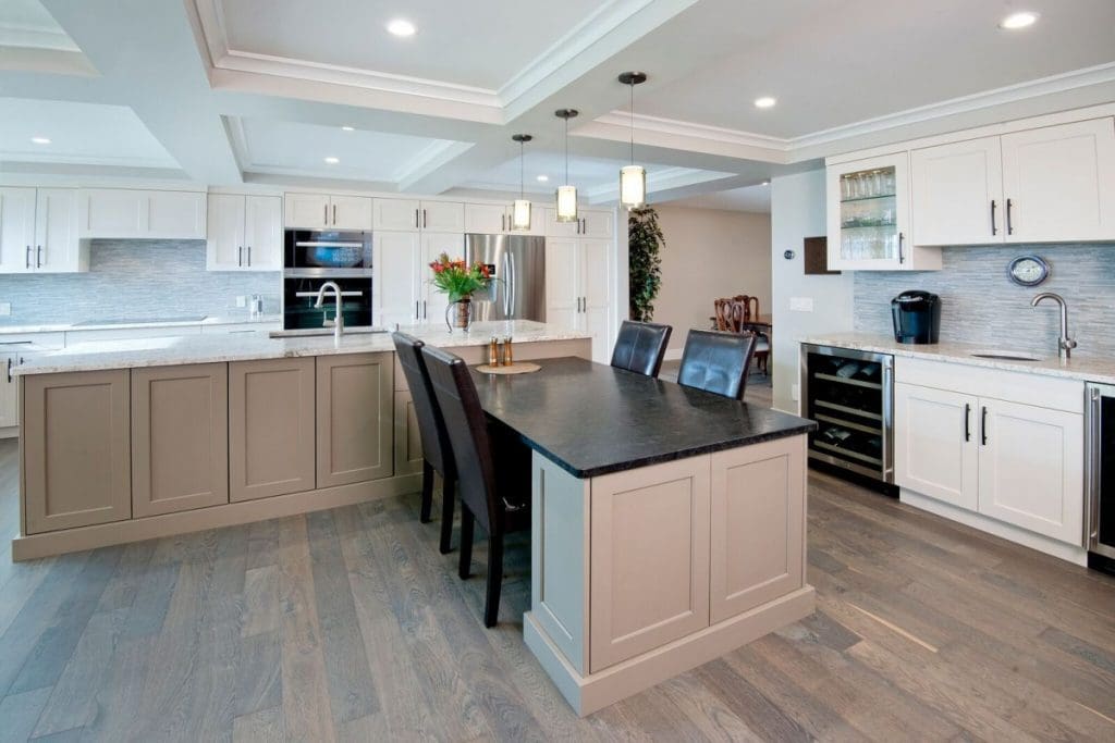 Edgemont Renova homes and renovations kitchen renovation with bright accents and tiles