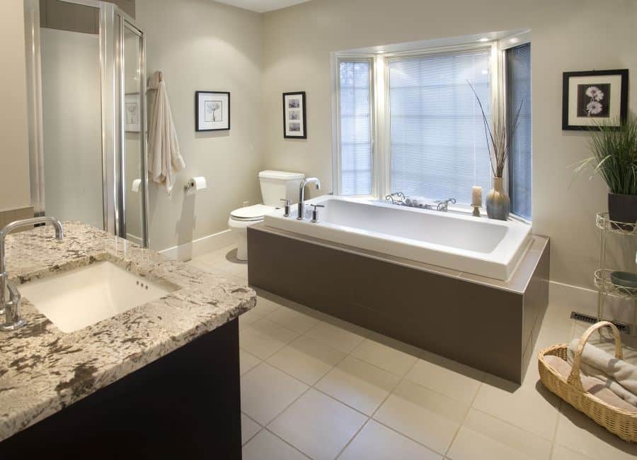 Kelvin Grove Project ensuite By Renova Homes & Renovations Calgary, Alberta