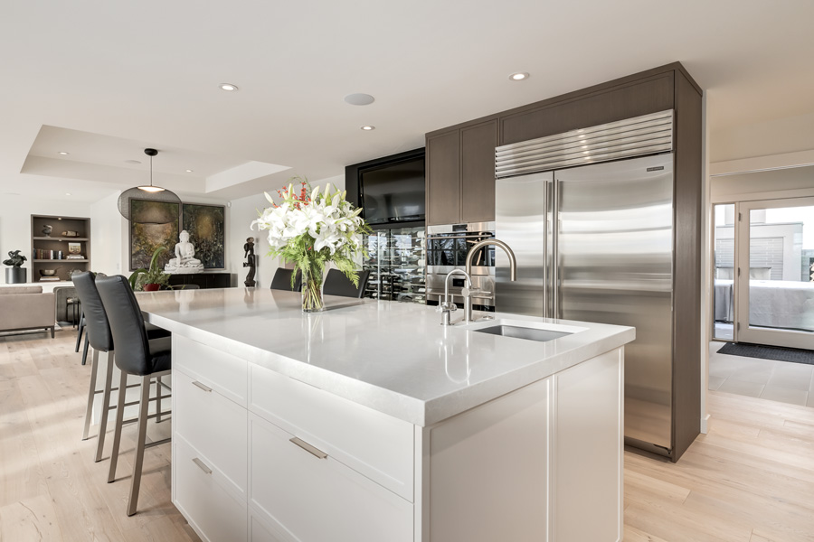 Charleswood Kitchen Renovation By Renova Homes & Renovations