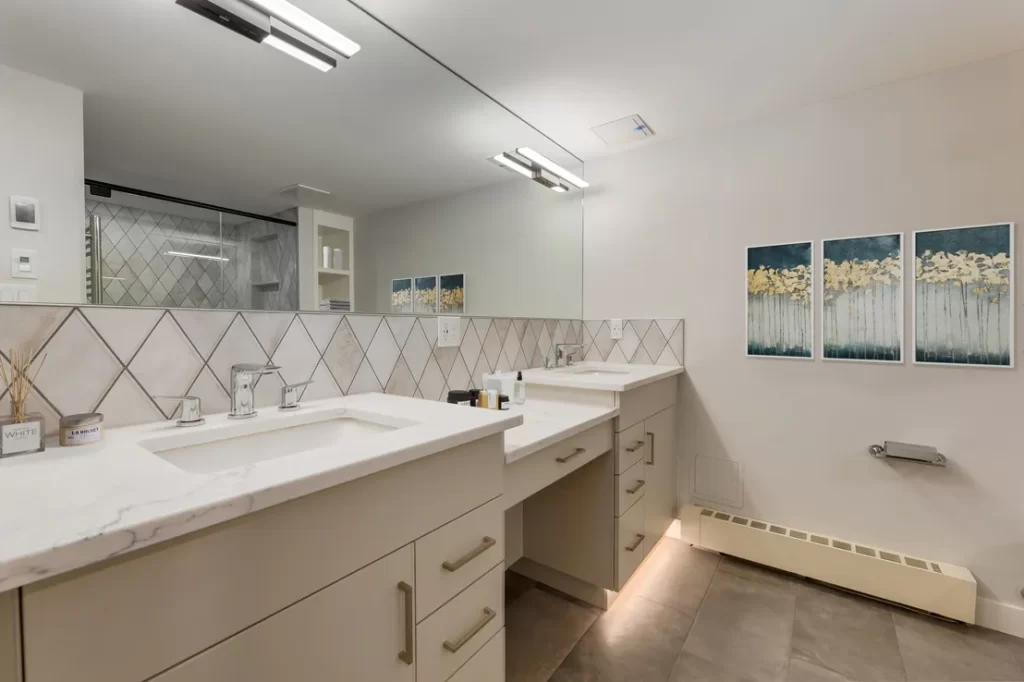 Eau Claire Renovation Bathroom By Renova Homes and Renovations