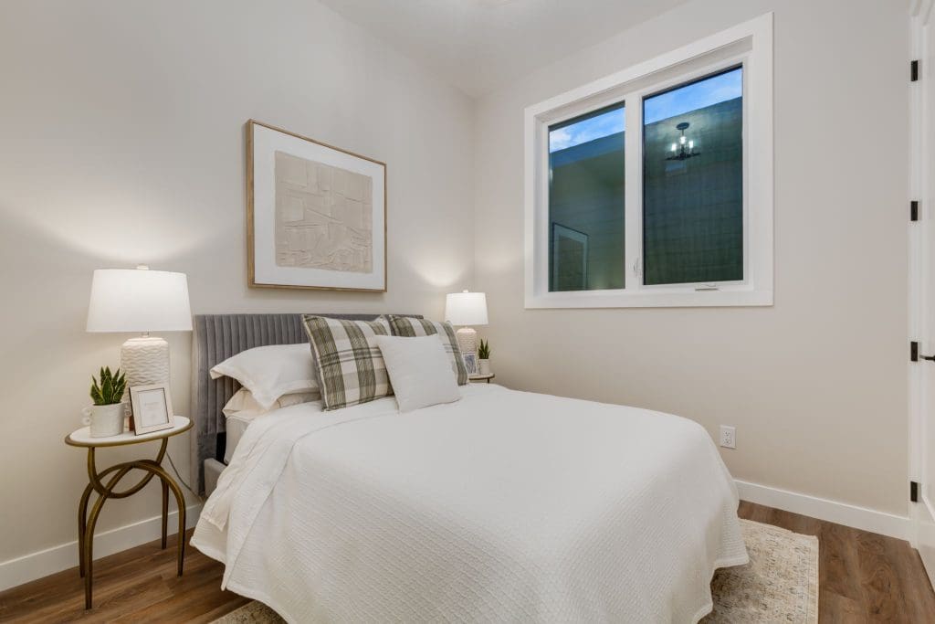 River Pointe Villas By RENOVA Homes & Renovations Spare Bed room