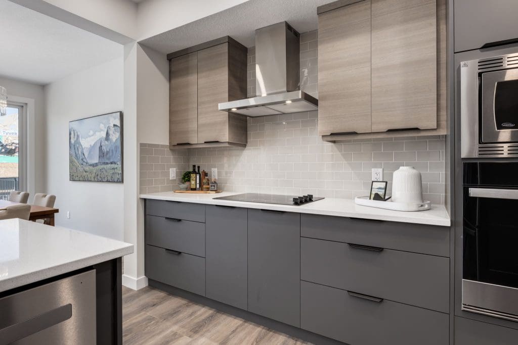 Sunalta 24 - 121 Quartz Crescent kitchen